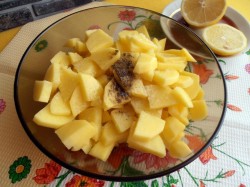 Скумбрия с картошкой в фольге в духовке - шаг 5