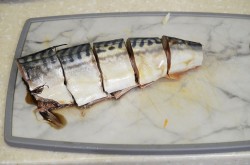 название картинки Скумбрия с овощами запеченная в духовке