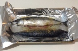 Скумбрия запеченная в фольге в духовке с лимоном