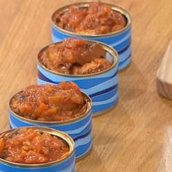 Скумбрия в томатном соусе консервы