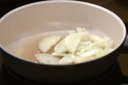 Скумбрия в томатном соусе консервы