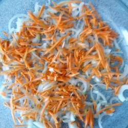 Скумбрия запеченная с овощами в сливках в духовке