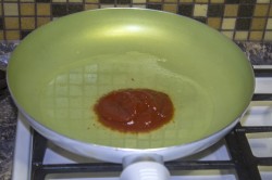 Сладкая свинина с ананасами