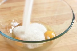 Сладкие пирожки из дрожжевого теста с яблоками и тыквой