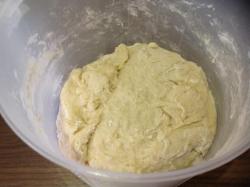 Сладкие пушистые дрожжевые пирожки с начинкой из моркови - шаг 3 Сладкие пушистые дрожжевые пирожки с начинкой из моркови - шаг 3