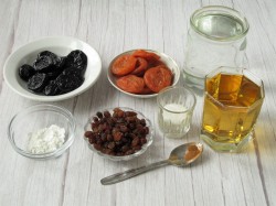 Сладкий суп из сухофруктов - шаг 1 Сладкий суп из сухофруктов - шаг 1