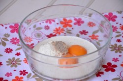 Сладкий творожный омлет