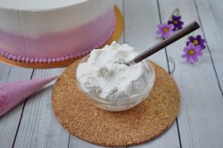 Сливочный крем для торта густой