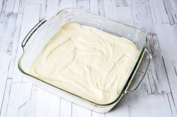 Сливовый пирог на кефире