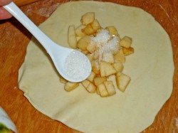 Слоеное дрожжевое тесто с яблоками - шаг 15 Слоеное дрожжевое тесто с яблоками - шаг 15