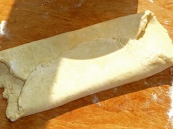 Слоеное дрожжевое тесто с яблоками - шаг 7 Слоеное дрожжевое тесто с яблоками - шаг 7