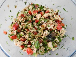 название картинки Слоеные конвертики с курицей и грибами