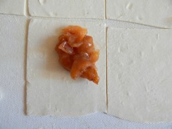 название картинки Слоеные пирожки с яблоками