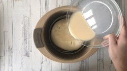 Слоеный пирог с брынзой и зеленью