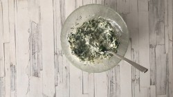 Слоеный пирог с брынзой и зеленью