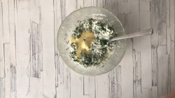 Слоеный пирог с брынзой и зеленью