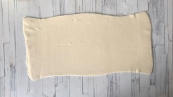 Слоеный пирог с брынзой и зеленью