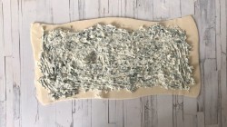 Слоеный пирог с брынзой и зеленью