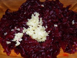 Салат Мой генерал с курицей слоеный