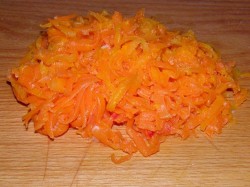 Салат Мой генерал с курицей слоеный