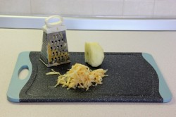 название картинки Слойка косичка с шоколадом и фруктами