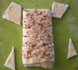 Слойка с шоколадкой