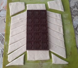 Слойка с шоколадкой