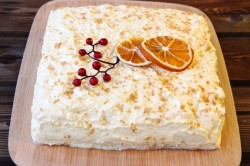 Слойка с яблоками морковью и творожным кремом