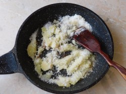 название картинки Слойка с яблоками из слоеного теста