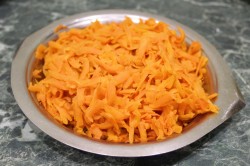 Слоёный салат из печени - шаг 2 Слоёный салат из печени - шаг 2