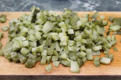 Слоёный салат из печени - шаг 4 Слоёный салат из печени - шаг 4