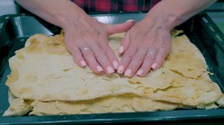 Слоёный торт Наполеон на маргарине и сгущенке