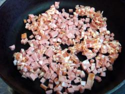 Смаженка с колбасой