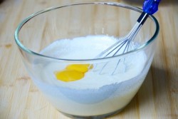 Сметанные кексы с черникой - шаг 3