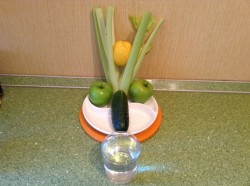 Смузи из сельдерея и яблок для похудения