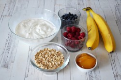 Смузи с овсяными хлопьями бананом