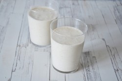 Смузи с овсяными хлопьями бананом