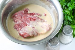 Сочная телятина в духовке запеченная