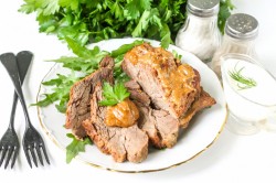 Сочная телятина в духовке запеченная