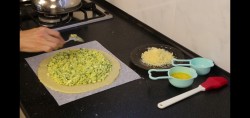 Сочный пирог с капустой, яйцами и зеленью - шаг 6 Сочный пирог с капустой, яйцами и зеленью - шаг 6