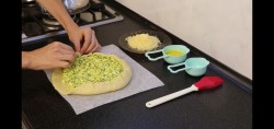 Сочный пирог с капустой, яйцами и зеленью - шаг 7 Сочный пирог с капустой, яйцами и зеленью - шаг 7
