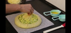 Сочный пирог с капустой, яйцами и зеленью - шаг 8 Сочный пирог с капустой, яйцами и зеленью - шаг 8