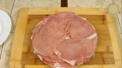 название картинки Соломоны Мясо отбивное под грибным соусом