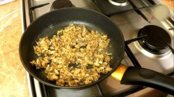 название картинки Соломоны Мясо отбивное под грибным соусом