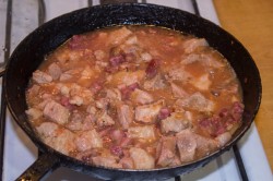 название картинки Солянка из квашеной капусты с мясом
