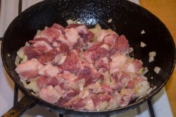 название картинки Солянка из квашеной капусты с мясом