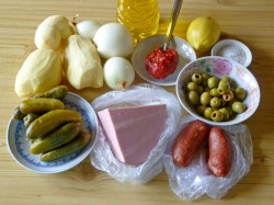 название картинки Солянка классическая с колбасой