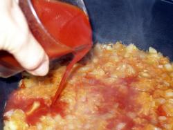 Солянка с грибами и капустой