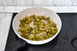 Солянка с лимоном