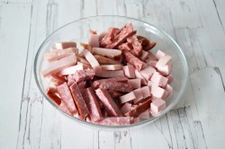 Солянка с лимоном